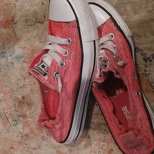 Woman size 7 Converse PINK